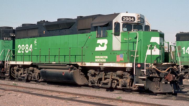 BN 2984 - GP39V.jpg